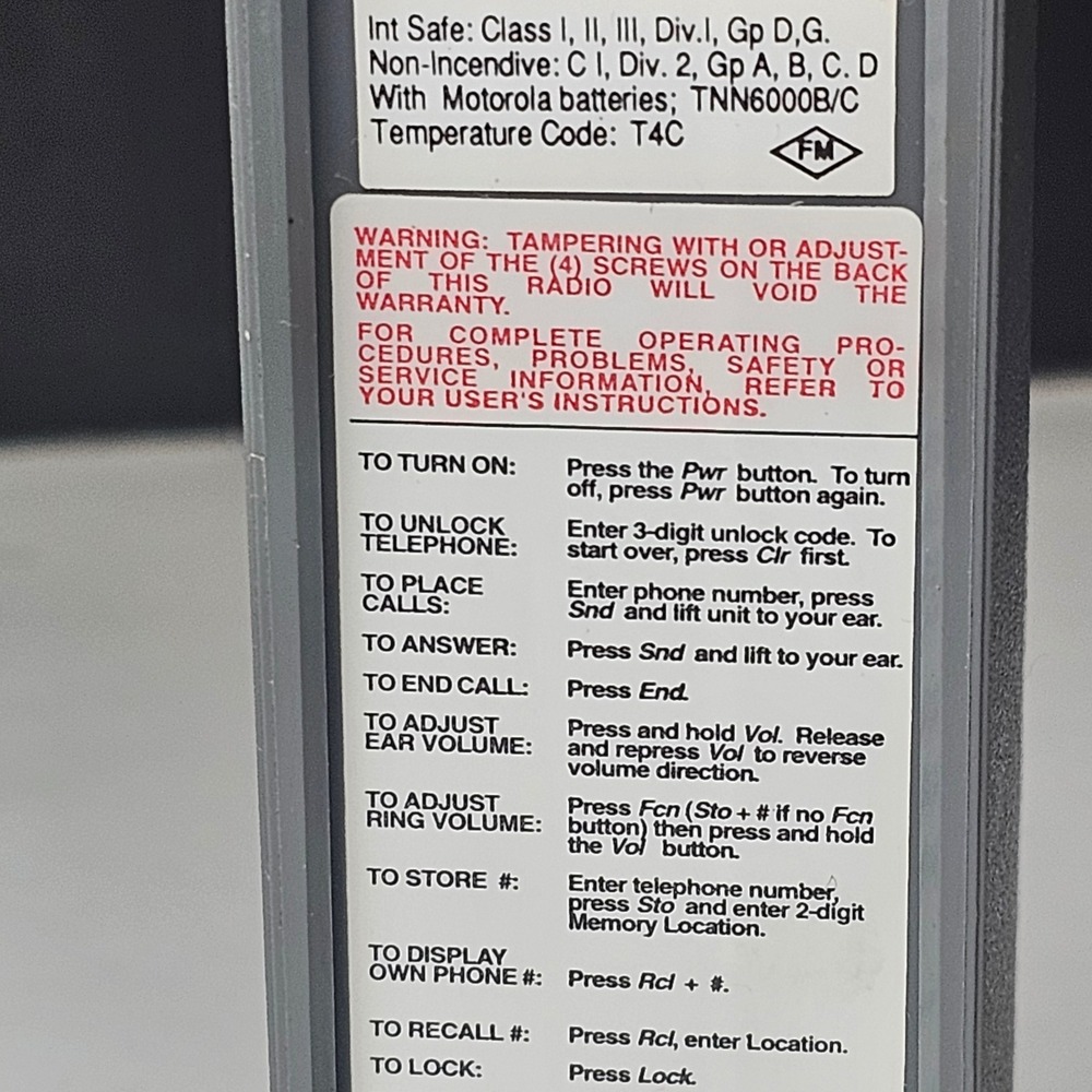Vintage Motorola DynaTAC 8000M Brick Phone Mobile Cell Phone with Charging Base - Picture 15 of 16